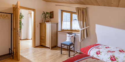 008-csm-Unbenannt-1-0Ferienwohnung-Gasteiger-Steinberg-Achenkirch-Schlafzimmer-1-b6e0facdb4